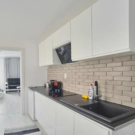 Lelewela 8 Apartment *