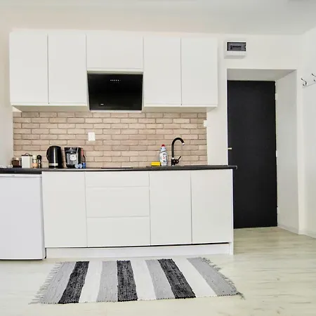 Lelewela 8 Apartment *