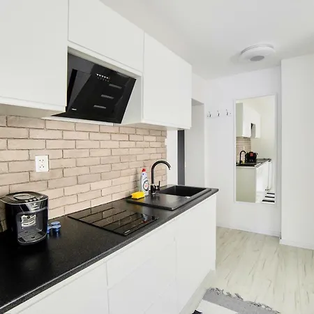 Lelewela 8 Apartment *